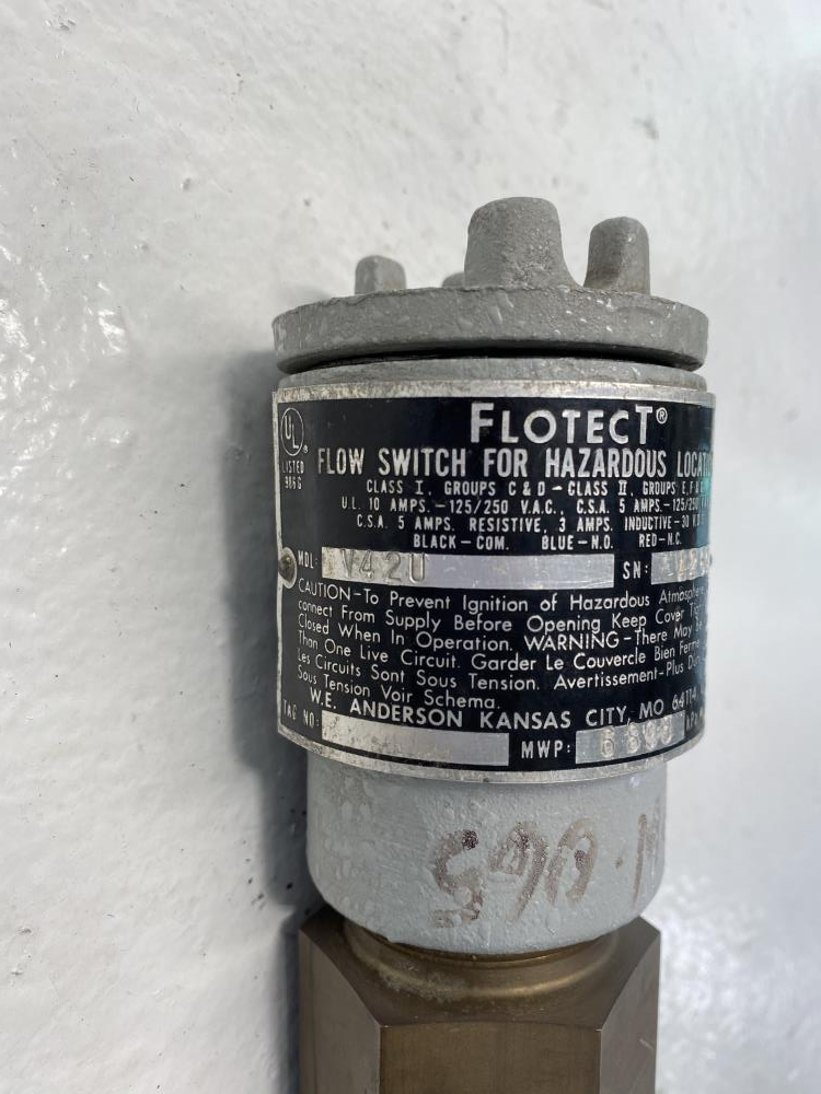 W.E. Anderson Flotect Flow Switch, V42U