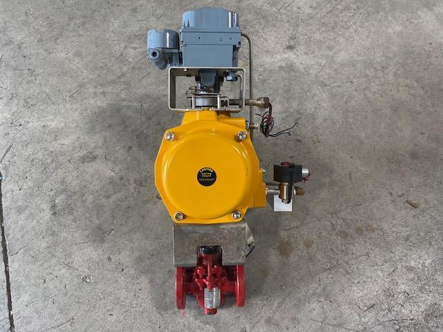 ChemValve 1" 300# WCB 2-Way Plug Valve 790EB-300 w/ Emerson FieldQ Actuator