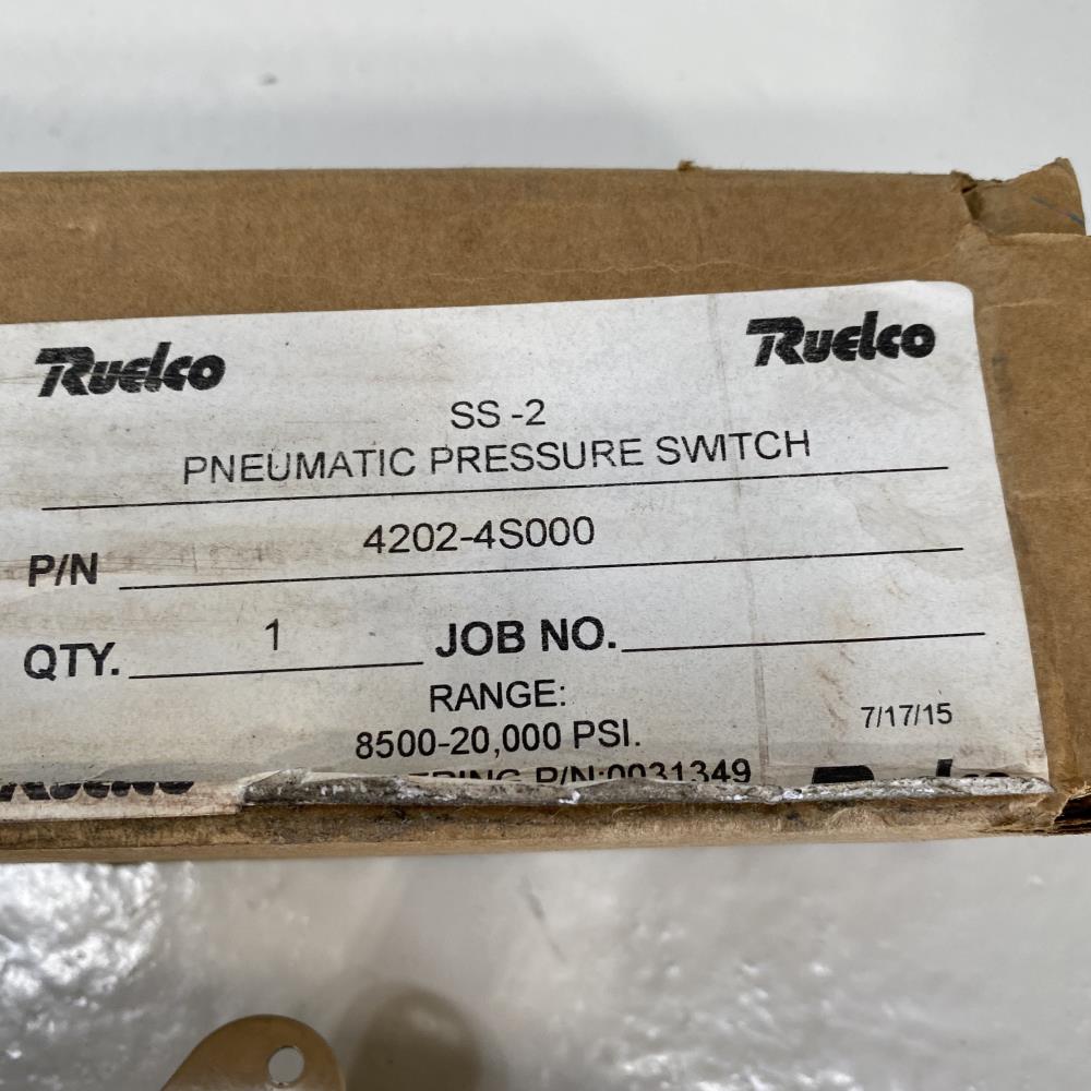Ruelco SS-2 Pneumatic Pressure Switch 4202-4S000, Range: 8,500 to 20,000 PSI