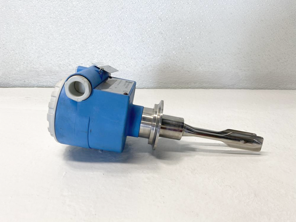 Endress Hauser Liquiphant II Level Switch w/ Sanitary Connection FTL360