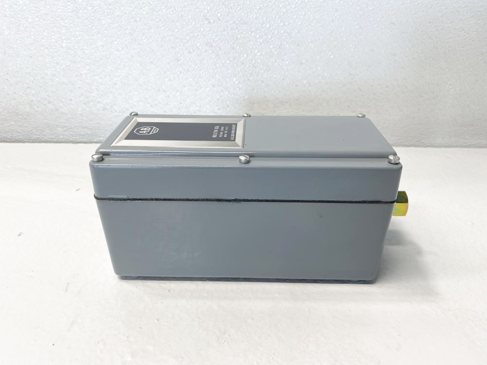 Allen Bradley Bulletin 836 Pressure Controller 836-C3J