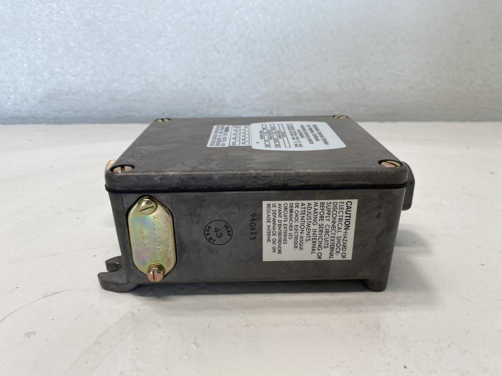 Barksdale 50 to 1200 PSI Pressure Actuated Switch B1T-A12SS