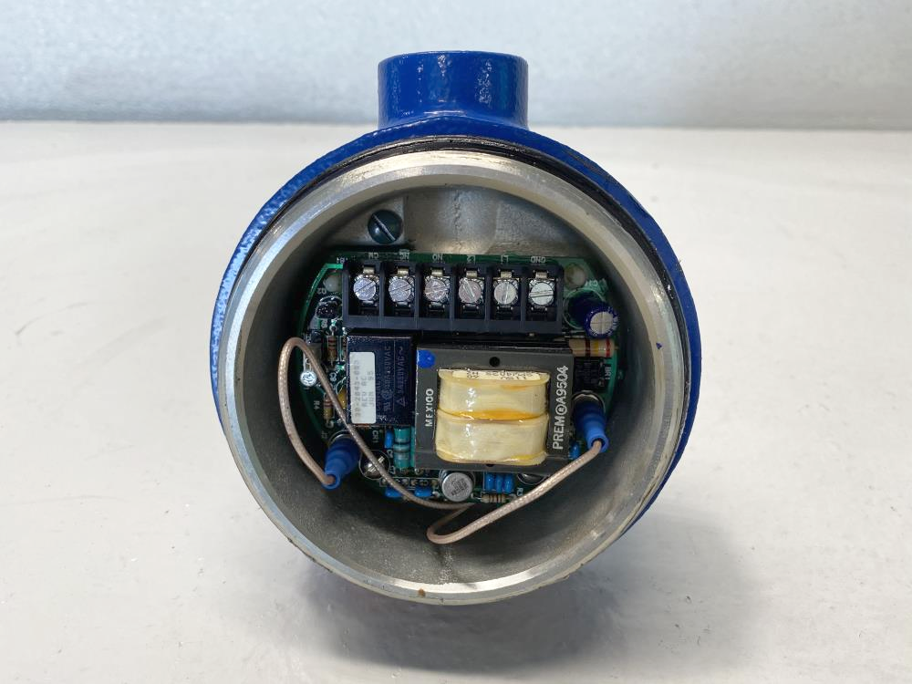 Magnetrol Echotel Ultrasonic Level Switch w/ Sanitary Tri