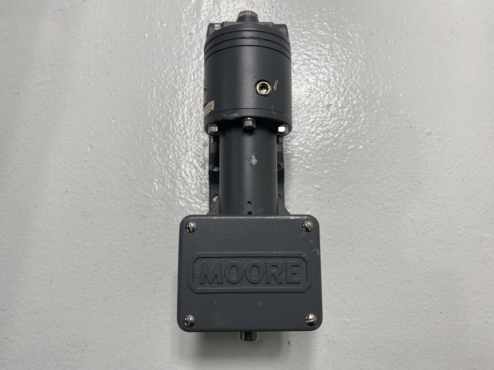 Moore 173S Pneumatic Pressure Transmitter 0 - 30 PSI, B/M# MED11186-002 