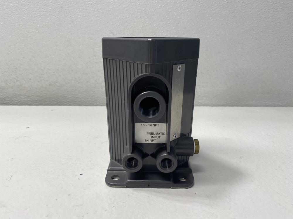 Moore PIF Pressure to Current Transmitter 3 - 15 PSI