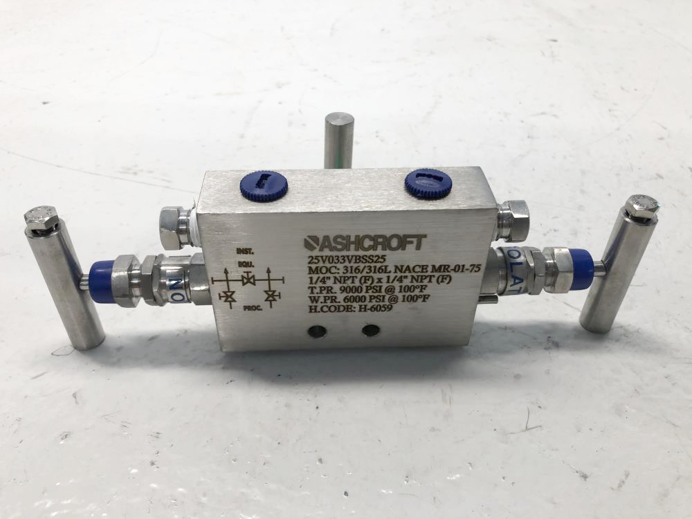 Ashcroft 1/4" NPT Stainless Steel 3-Way Manifold Valve 25V033VBSS25