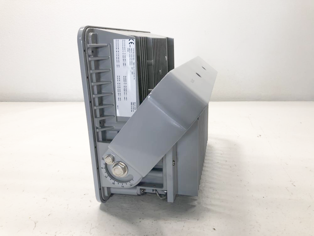 Eaton Crouse-Hinds 112W Champ LED Floodlight 347-480V Haz Loc FMV13LCY/UNV34 76