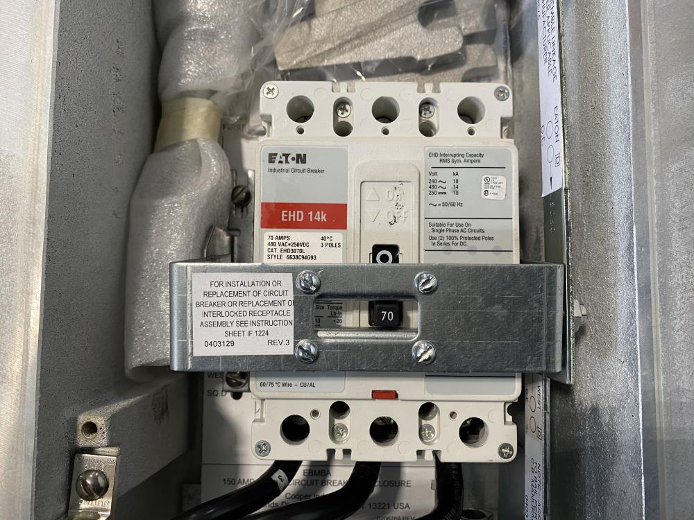 Cooper Arktite Receptacle 70A and 100A 3-Pole Circuit Breaker EBBRA104 WT70 3