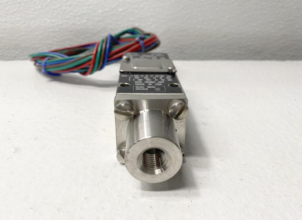 ITT Neo Dyn 200 To 1000 PSIG Adjustable Pressure Switch 232P42C6BHNR itt-neo-dyn-200-to-1000-psig-adjustable-pressure-switch-232p42c6bhnr