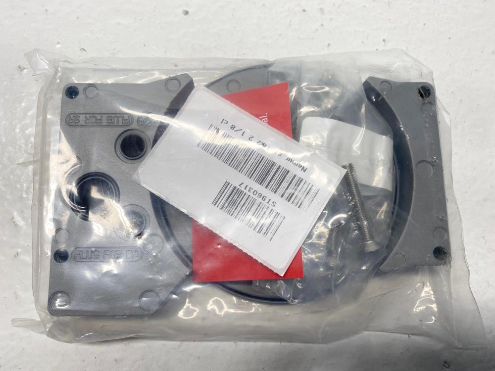Lot of (2) Mounting Brackets for StoneL Limit Switch ST960317
