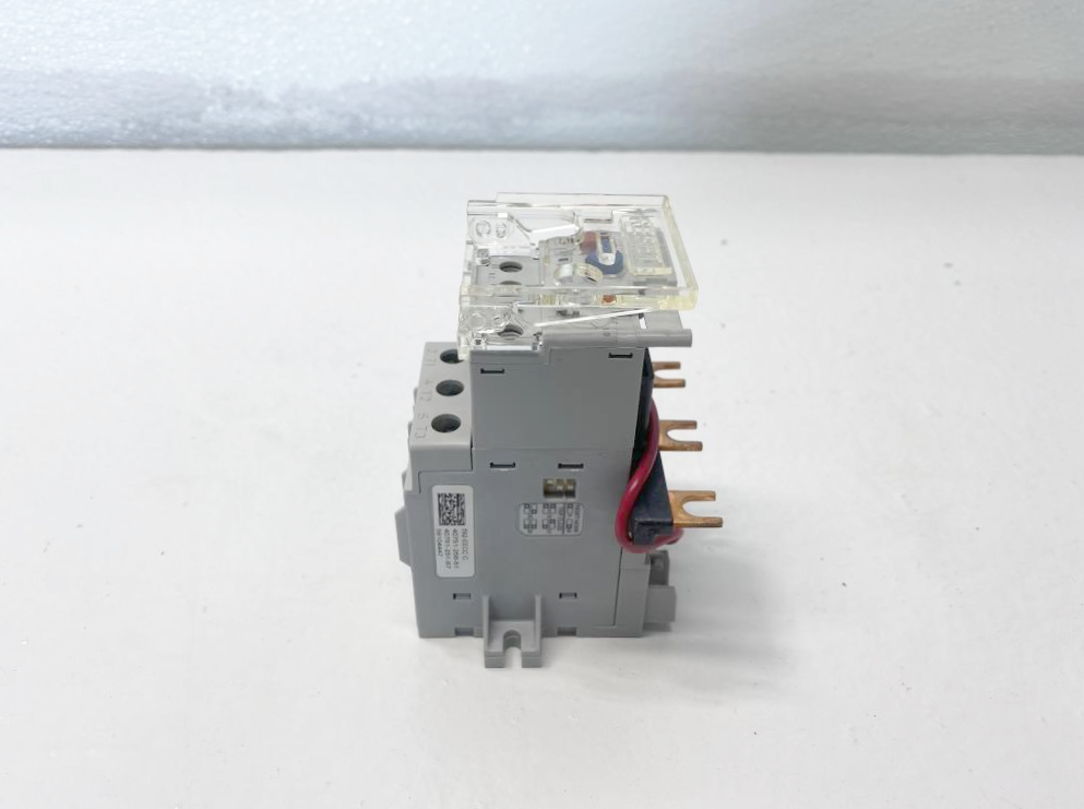 Allen Bradley 3 Phase Overload Relay, 592-EECC