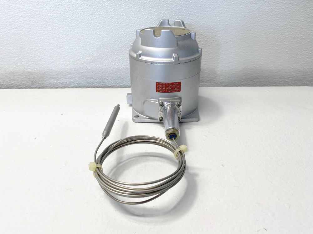 Barksdale Explosion Proof Gold Line Temperature Switch T2X-H351S-12