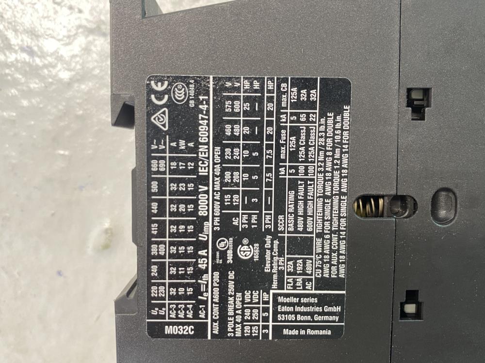 Eaton Type DILM32-10 Contactor IEC 32A, 3P, 120V AC, XTCE032C10A