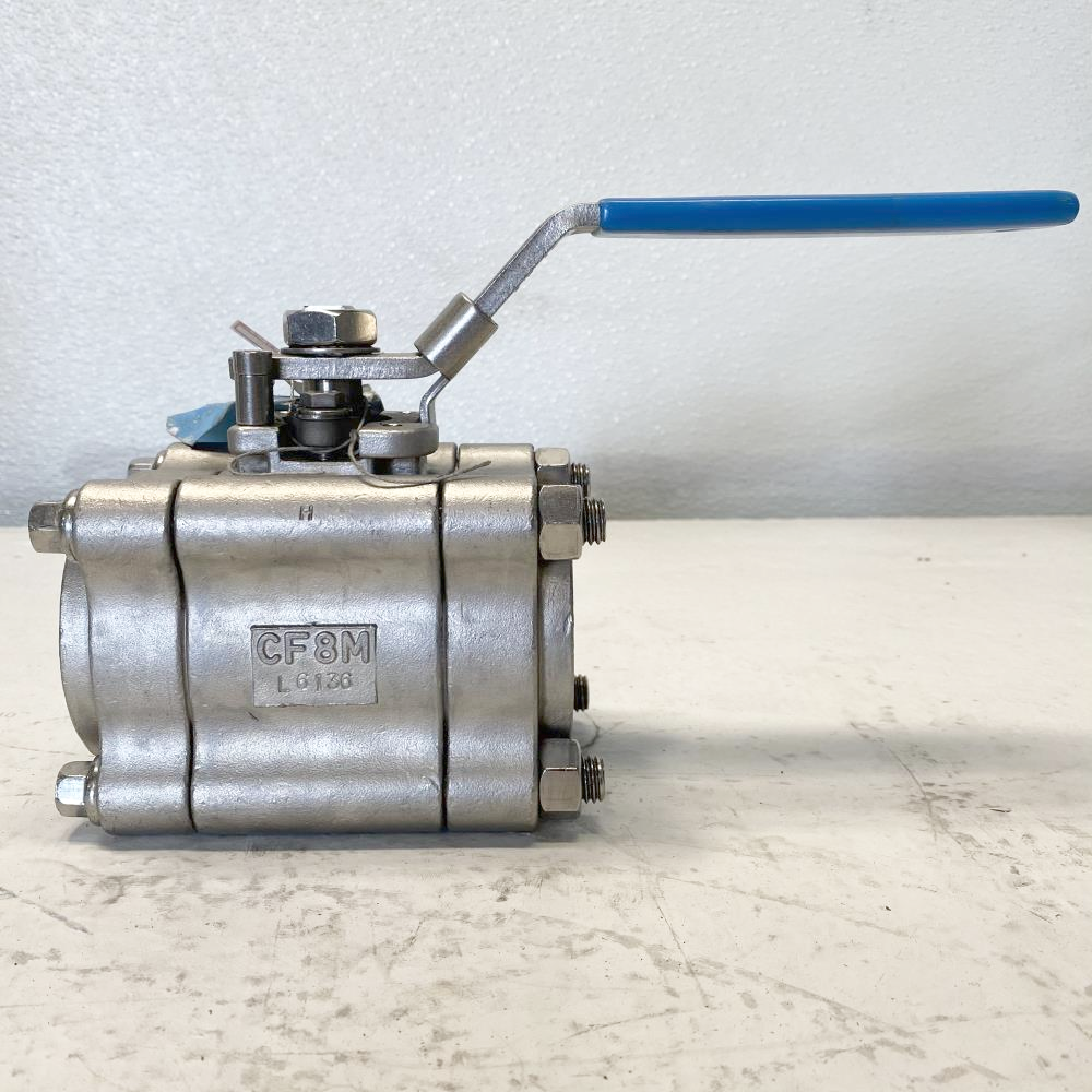 Jamesbury 2" Socketweld x Threaded CF8M Top Grounded Ball Valve 2" 4MFTG3600XTB2