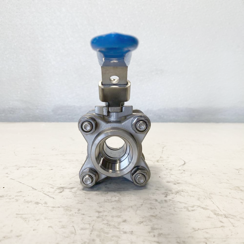 Jamesbury 1" Threaded CF8M Full Port Ball Valve 1" 3A3600TT3