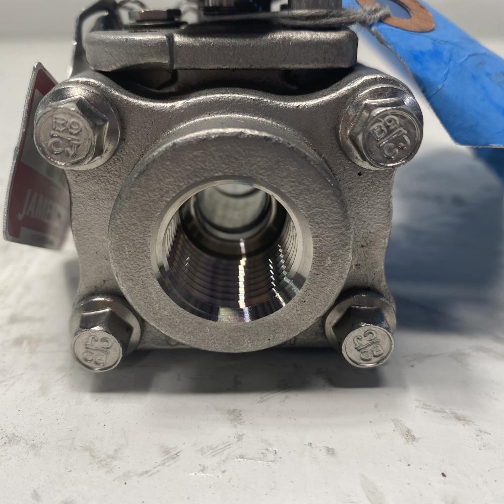 Jamesbury 1/2" Socketweld x Threaded CF8M Static Ball Valve 1/2" 4MBSTGR3600XTB2