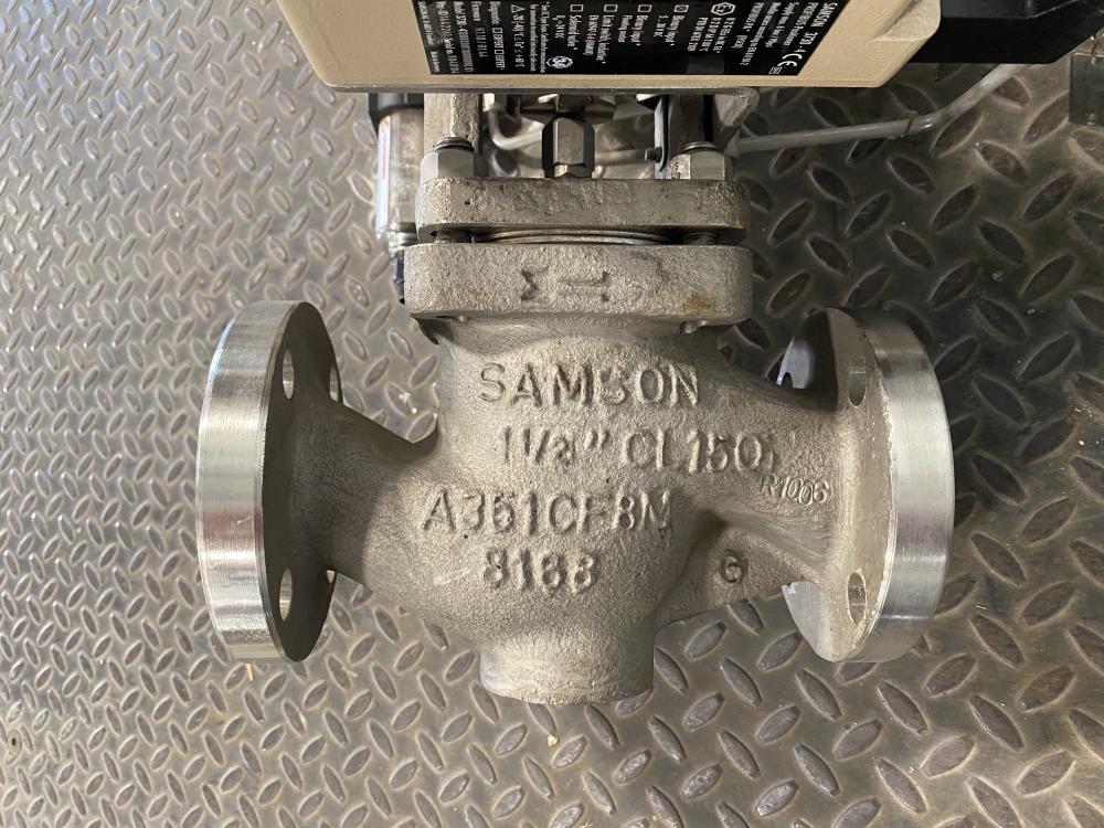 Samson 1-1/2" 150# CF8M Actuated Globe Control Valve 241-1 w/ 3730-4 Positioner