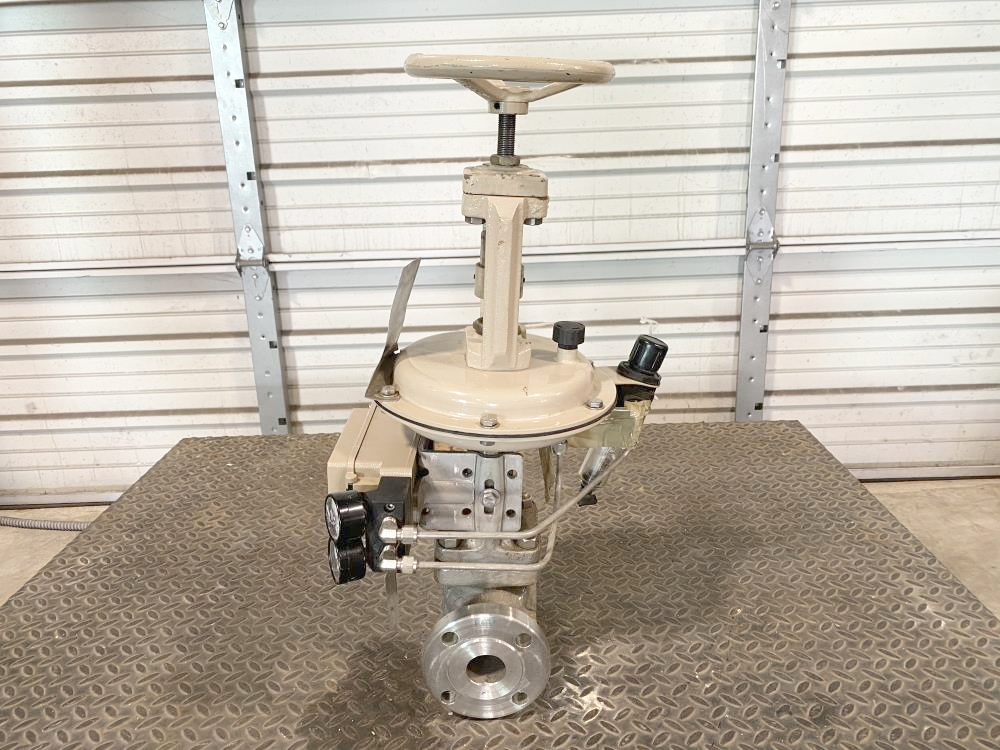 Samson 1-1/2" 150# CF8 Actuated Globe Control Valve 241-1 w/ 3730-4 Positioner