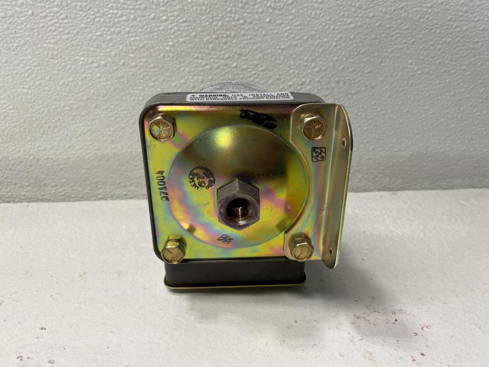 Barksdale Pressure or Vacuum Actuated Switch D1T-A80SS