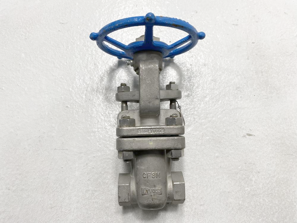 Velan 1/2" NPT 600# CF3M Gate Valve, Model D, S03-2064C-14GX