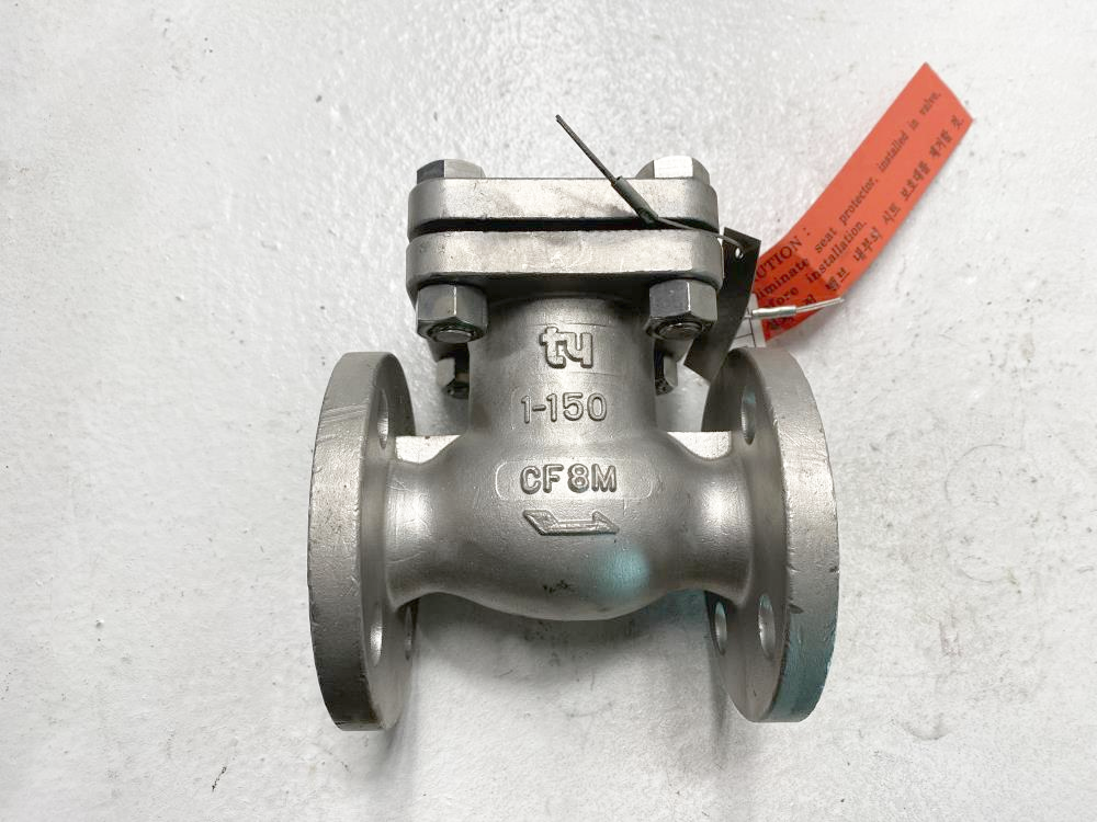 TY 1" 150# CF8M Swing Check Valve 103RF0910