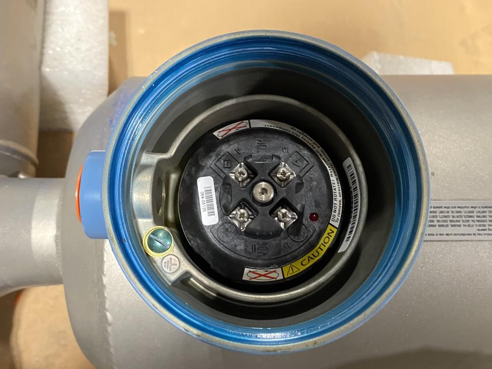 Micro Motion 3" 150# 316SS Coriolis Flowmeter CMF300M355NQBUEZZZ & Transmitter