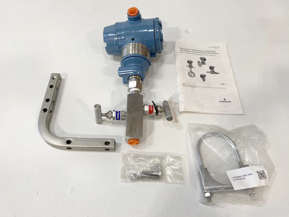 Rosemount 3051 Pressure Transmitter 0-150 PSI w/ Manifold 3051TG2A2B21AS5B4E5M5