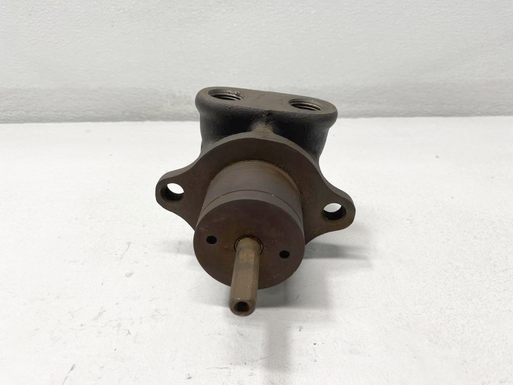 Tuthill 1/2" NPT Gear Pump 2L35