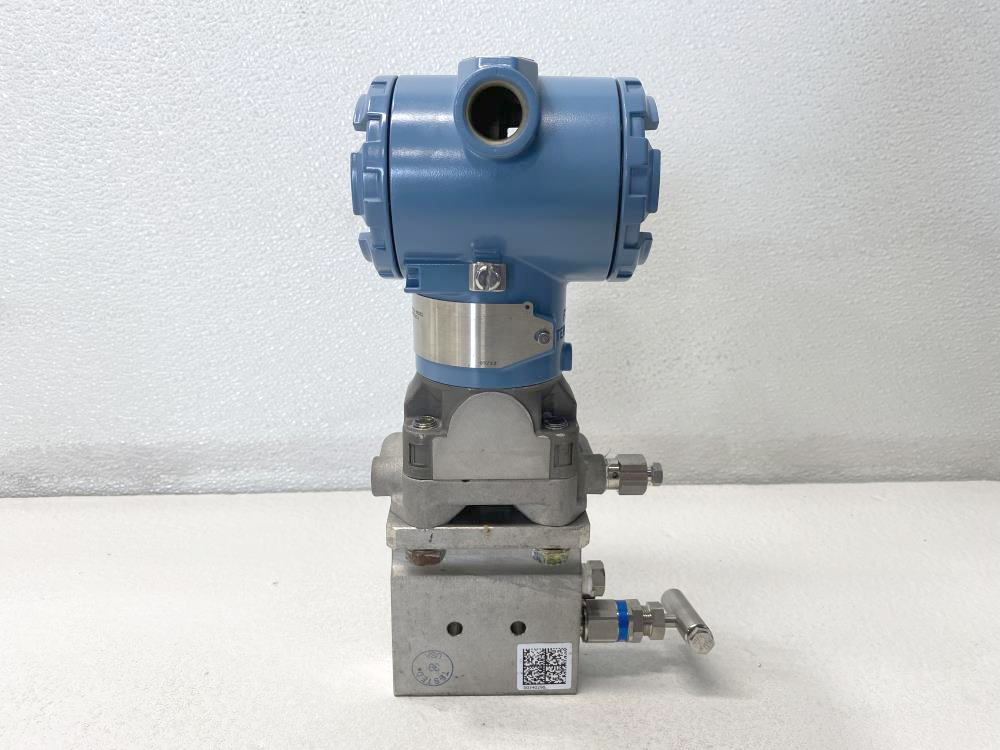 Rosemount 0300 PSI Smart Pressure Transmitter 3051CG4A22A2AS6B4T1 w/ Manifold