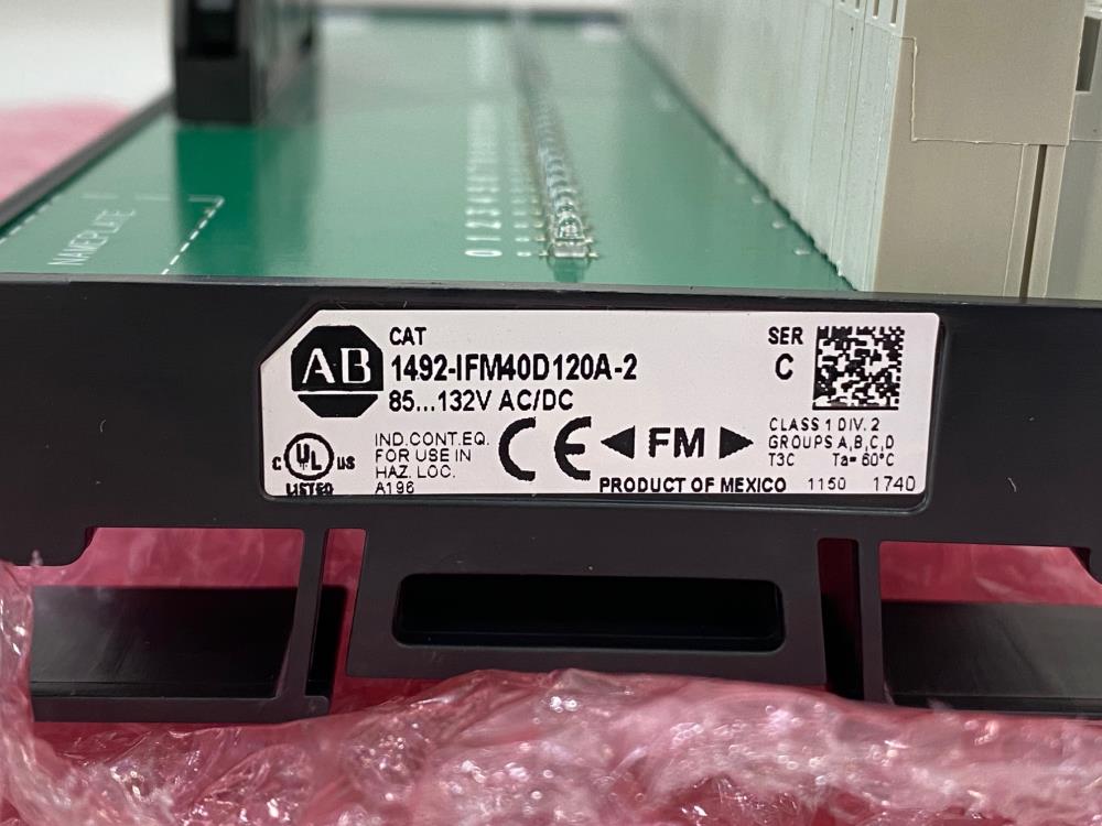 Allen Bradley 40-Point Interface Module with LEDs 1492-IFM40D120A-2