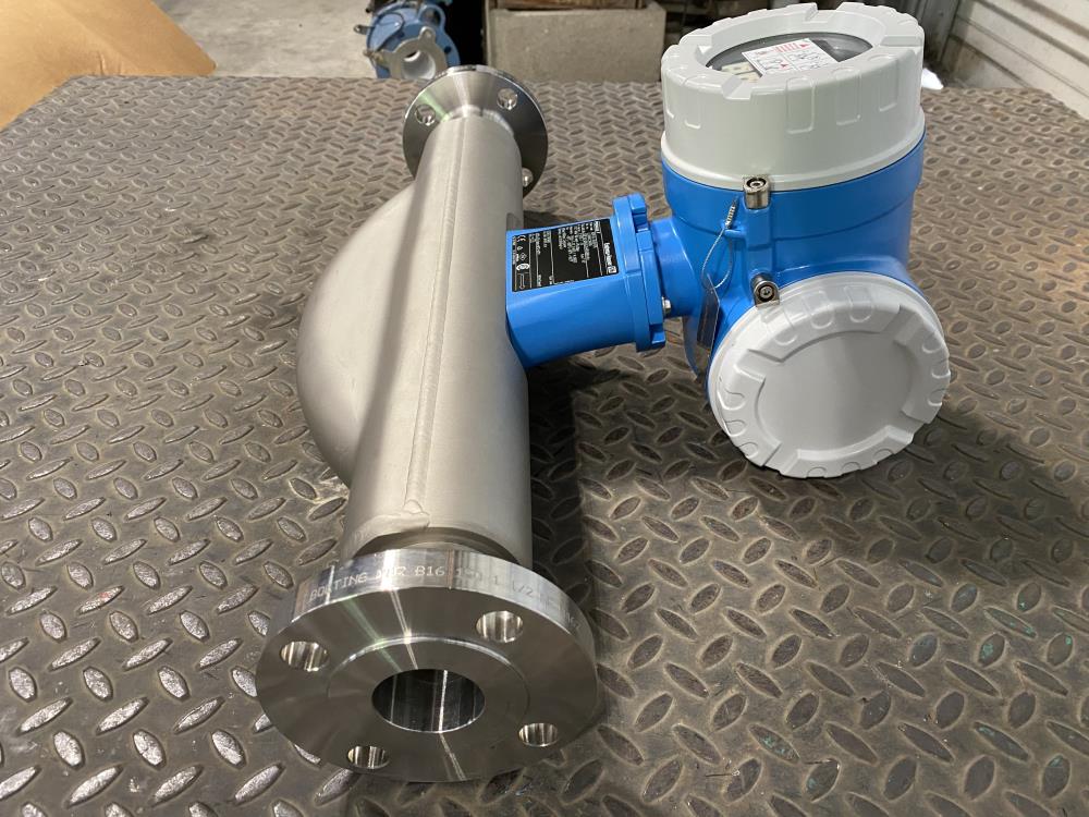 Endress Hauser 1-1/2" 150# Hast C-22 Promass F Coriolis Flowmeter 83F40-J5U9/125