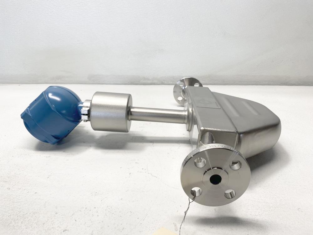Micro Motion 1/2" 300# 316SS Coriolis Flowmeter F050A114CRBAEZZZZ w/ Transmitter