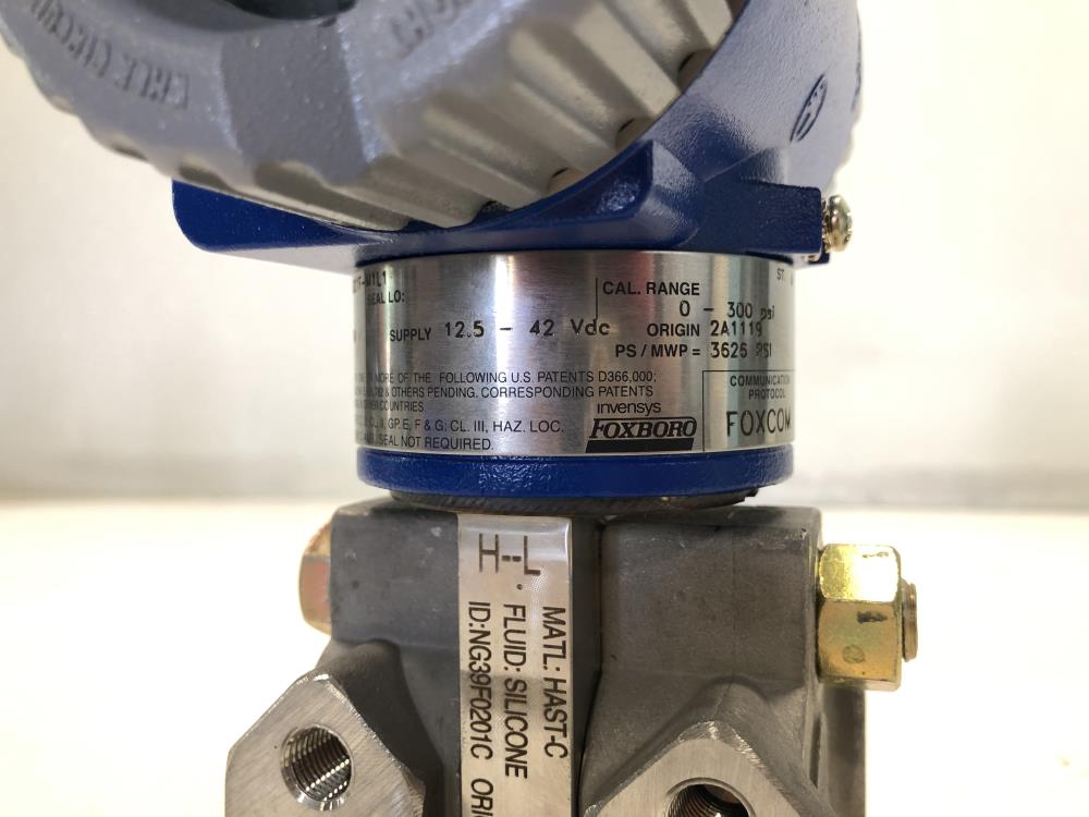 Foxboro I/A Series Pressure Transmitter Model# IDP10-D26D21F-M1L1