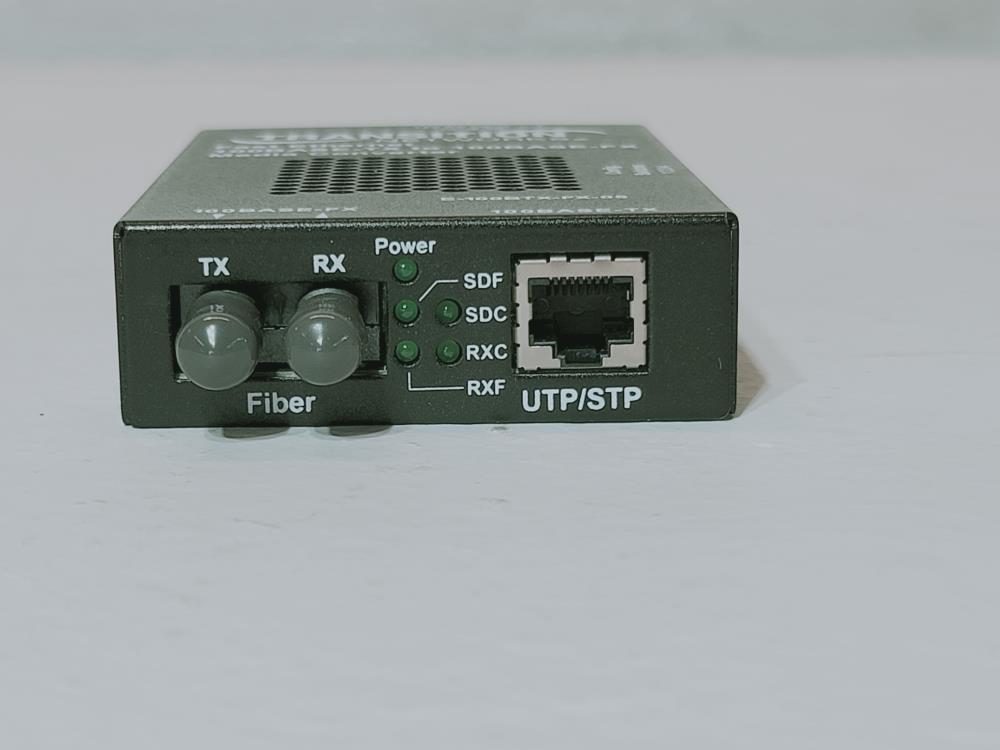 Transition Networks Fast Ethernet Media Converter E-100BTX-FX-05
