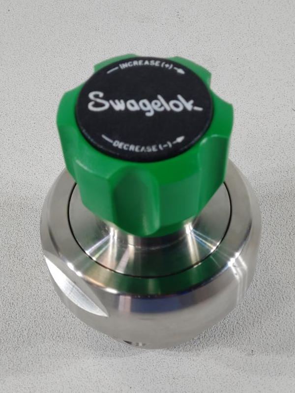 Swagelok 1/4" High-Sensitivity Diaphragm-Sensing, Pressure-Reducing Regulator 
