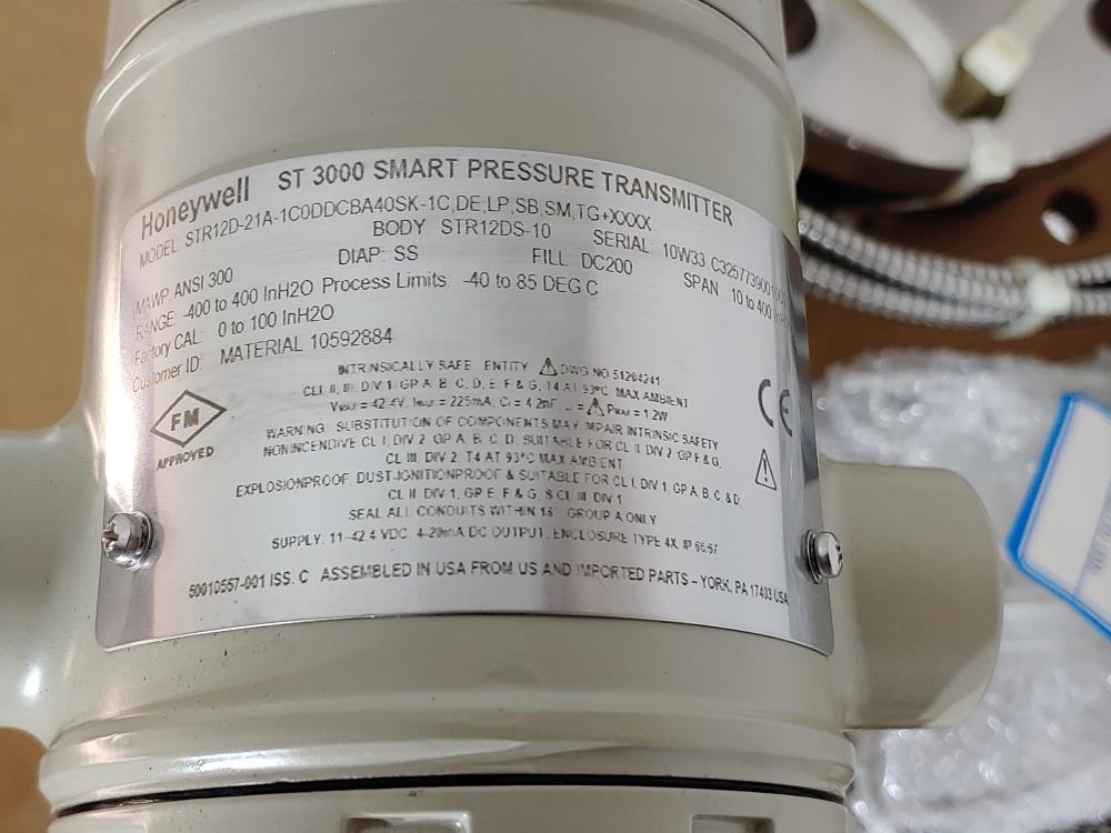Honeywell ST3000 Smart Pressure Transmitter 2" 300# F316L Diaphragms