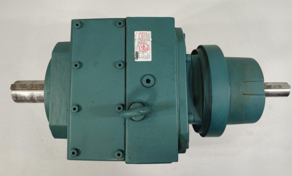 Dodge Quantis In-line Helical Reducer Ratio 31.32 : 1 Catalog# HB882S 132