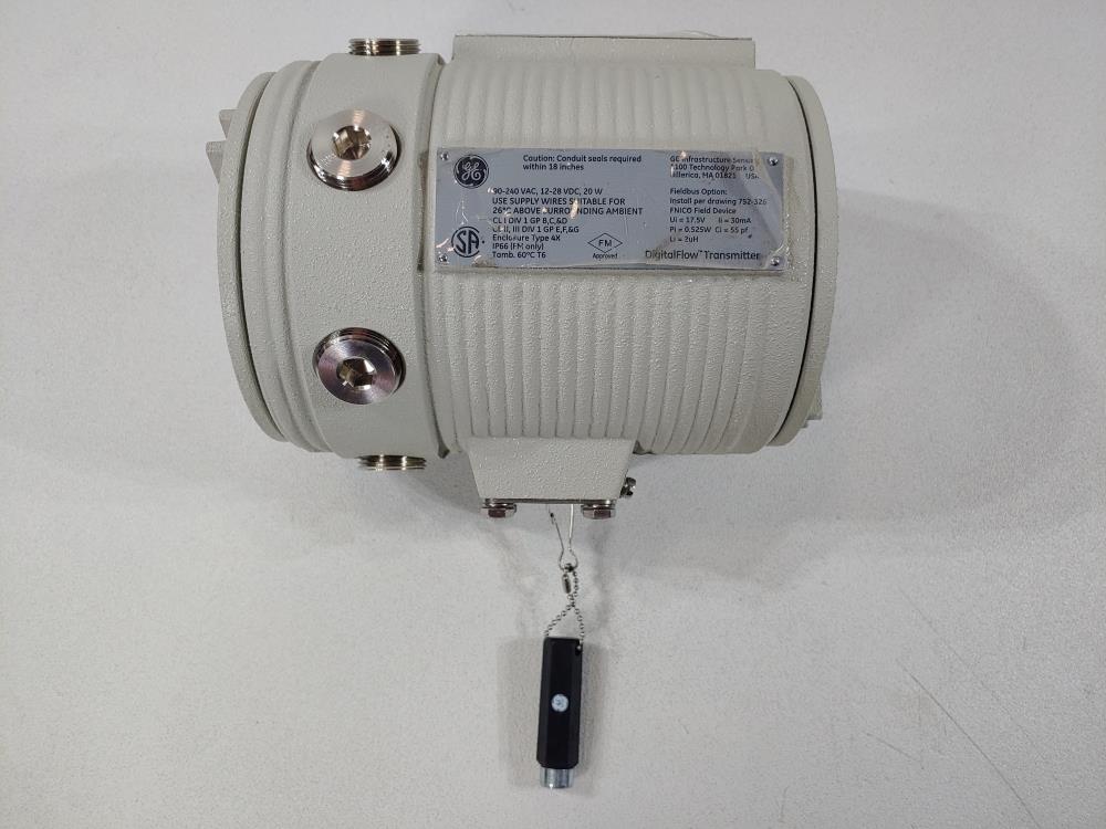 GE DigitalFlow XMT868i Panametrics Ultrasonic Liquid Flow Transmitter 