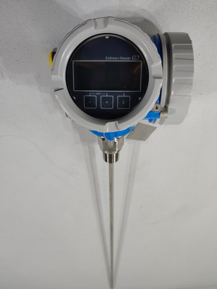 Endress Hauser Levelflex FMP513X2F8/0 Guided Wave Radar Level Transmitter