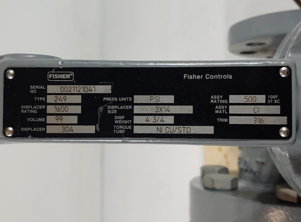 Fisher Controls 249 Displacer with 2500R Pneumatic Level Controller