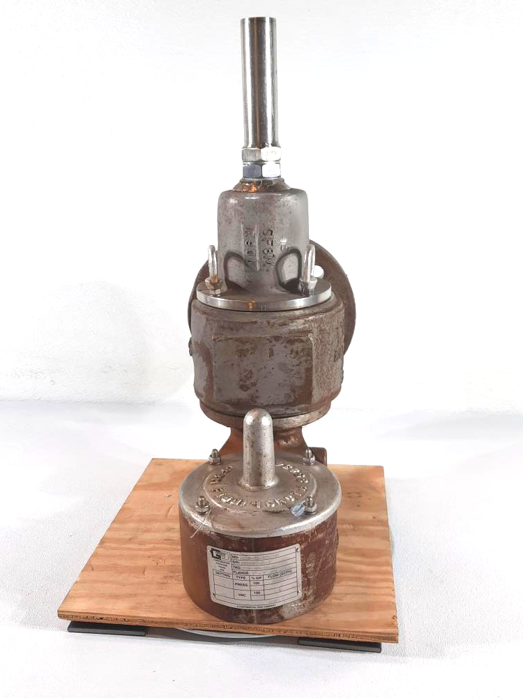 Groth 2" 150# CF8M Vacuum Relief Valve  1221B-02-555-T00 (3.5 PSIG)