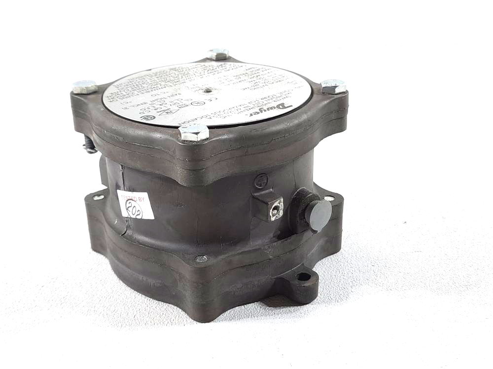 DWYER EXPLOSION PROOF DIFFERENTIAL PRESSURE SWITCH, CAT#: 1950-00-2F