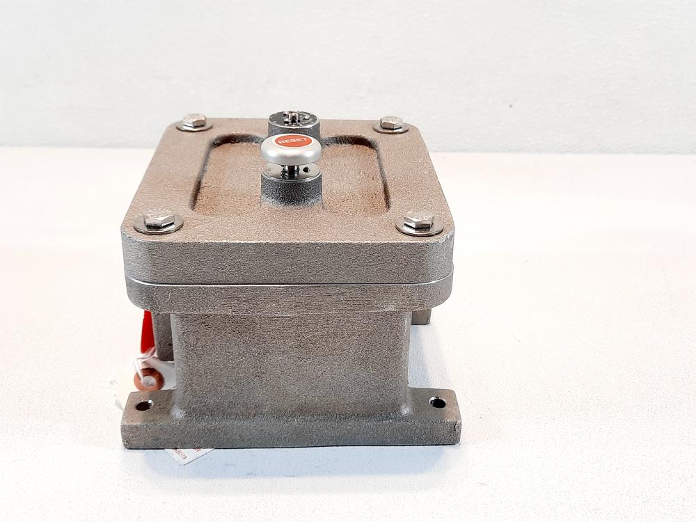 Robertshaw Vibraswitch  Model: 365A-D8