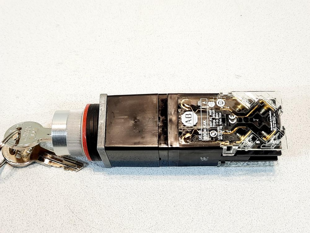 Allen Bradley 2 Position Selector Switch 800MRH31B C