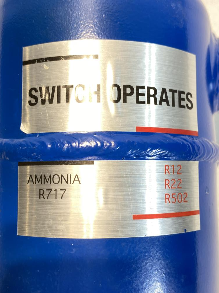 Magnetrol J52 refrigerant liquid level switch J52-4112-002