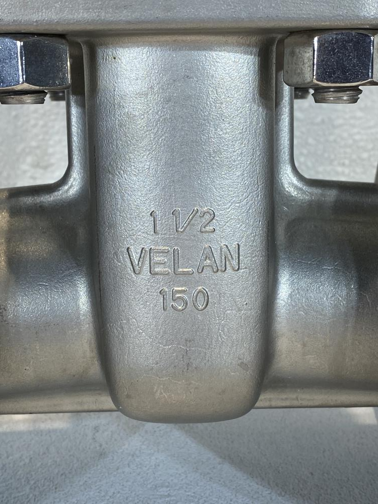 Velan 1-1/2" 150# CF8M gate Valve