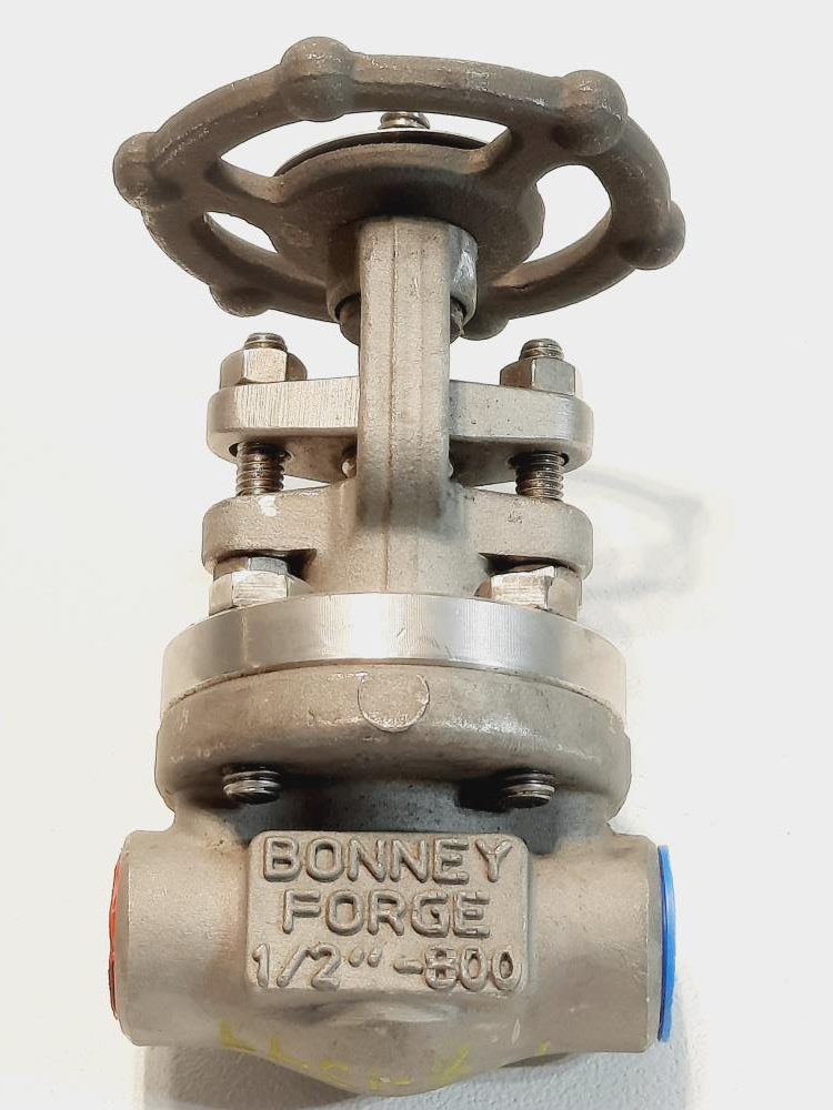 Bonney Forge 1/2" Threaded X 1/2" Socket Weld 316 Stainless Steel Gate Valve 