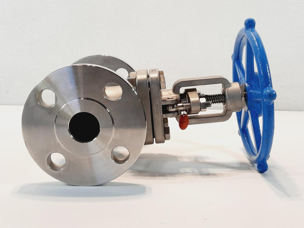 Velan 1-1/2" 150# RF Flanged Globe Valve, Model B W330