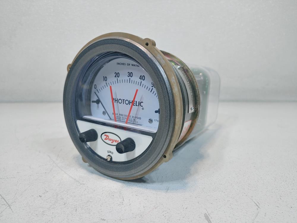 Dwyer 171609-00 Photohelic Pressure Switch Gauge  