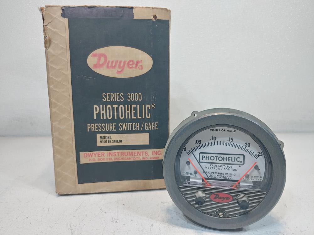 Dwyer Series 3000 Photohelic Pressure Switch / Gage HH-117 Vac